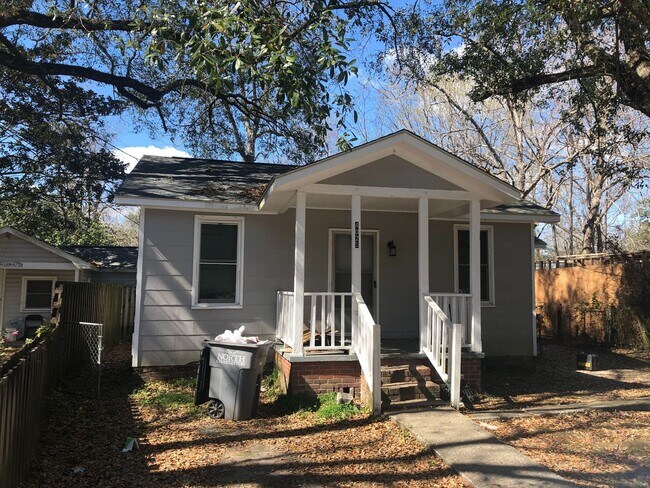 Primary Photo - 4025 Gary Dr