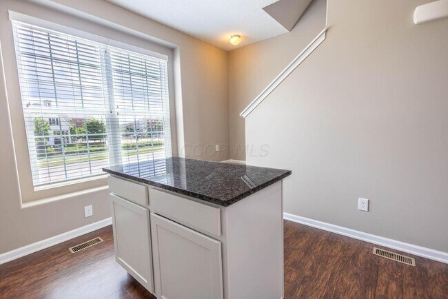 Building Photo - 5750 Hayden Run Blvd