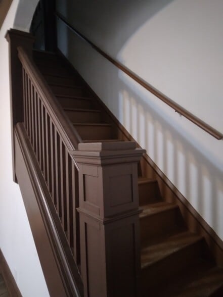 Building Photo - 632 W Prospect Ave