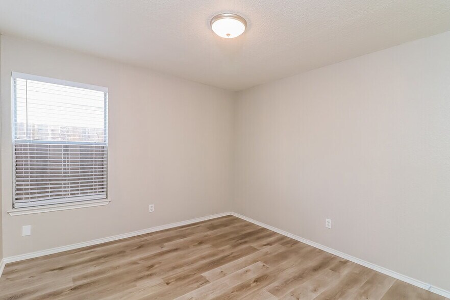 Building Photo - 10529 Towerwood Dr
