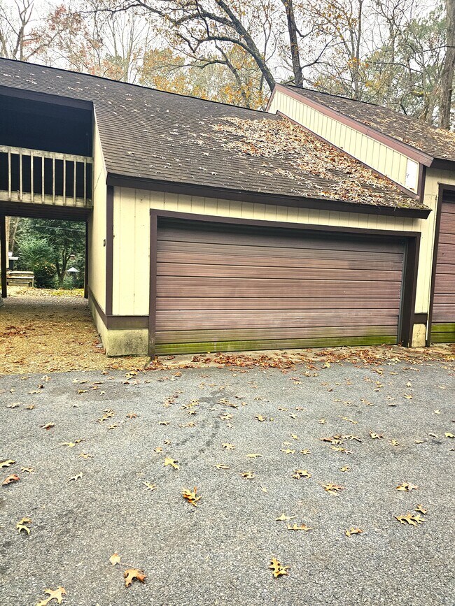 Building Photo - 7533 Carmen Ct