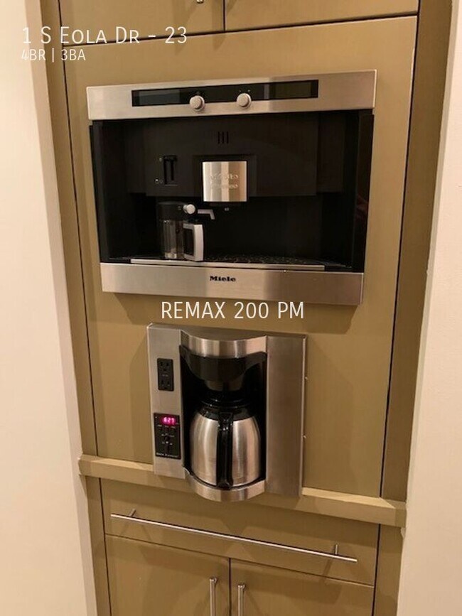 Building Photo - 1 S Eola Dr