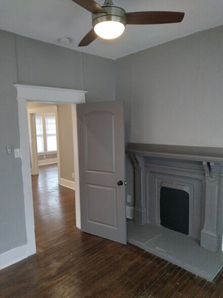 Building Photo - 416 Howell St