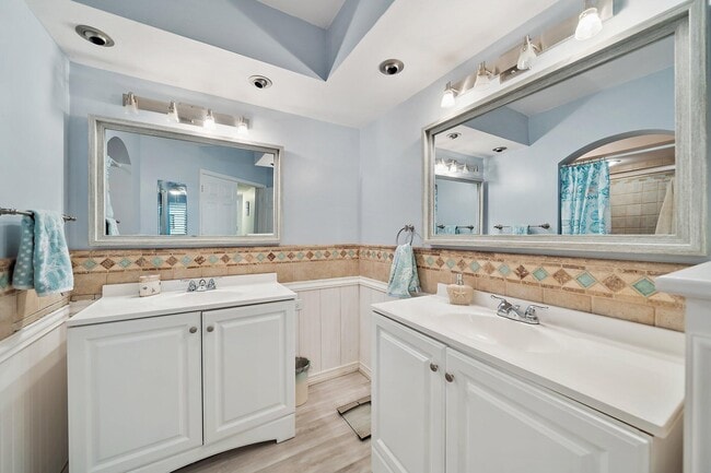 Building Photo - 401 Sea Oats Dr