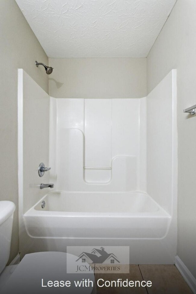 Building Photo - 2001 Polk Ln