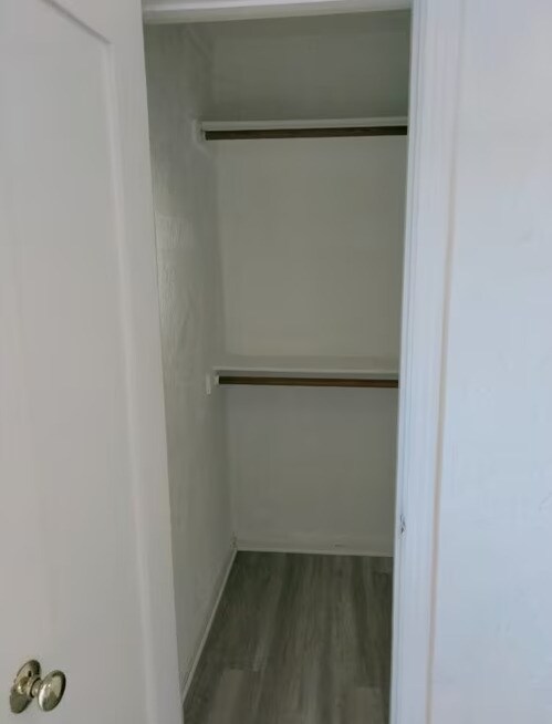 Building Photo - Craven Apartments