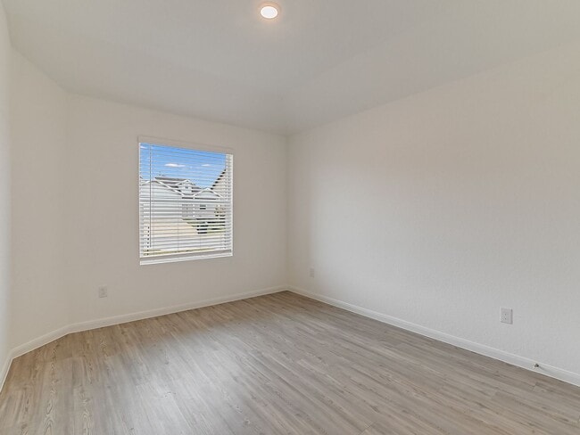 Building Photo - BULVERDE - Upgraded 4 BR/3BA One-Story - HIDDEN TRAILS!