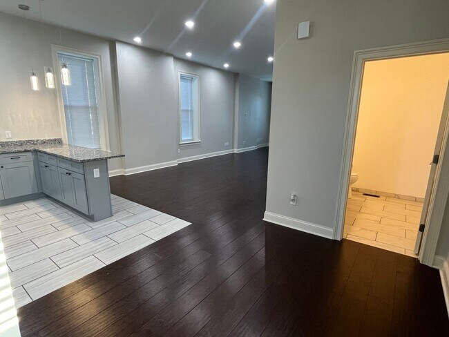 Building Photo - 4459 Swan Ave - Sassafras