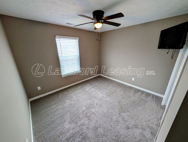 Building Photo - Stunning 5-Bedroom Home in Northpointe Estates with Finished Basement