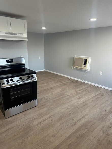 Building Photo - 311 Boley St