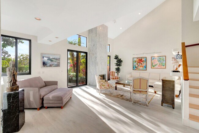 Building Photo - 6427 Via Rosa