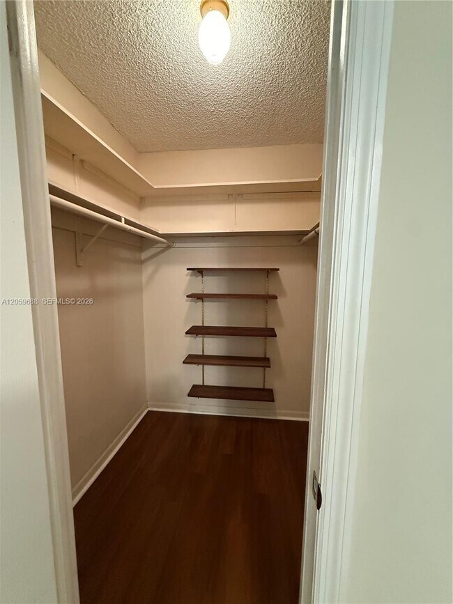 Building Photo - 137 Golden Isles Dr