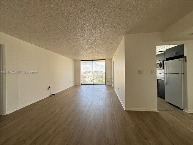 Building Photo - 210 174th St