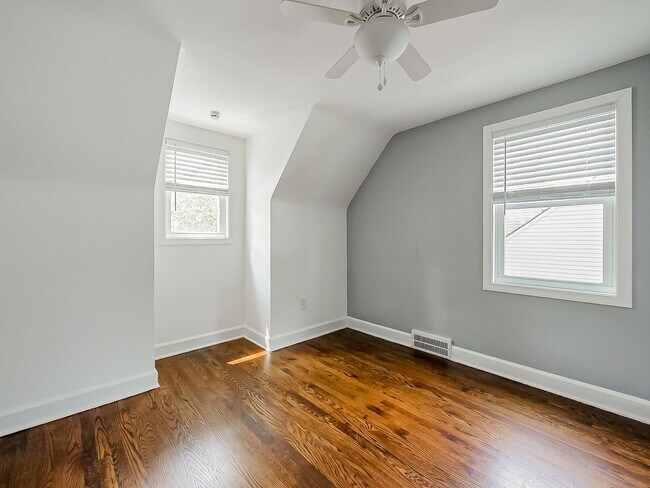 Building Photo - 21530 Olmstead St