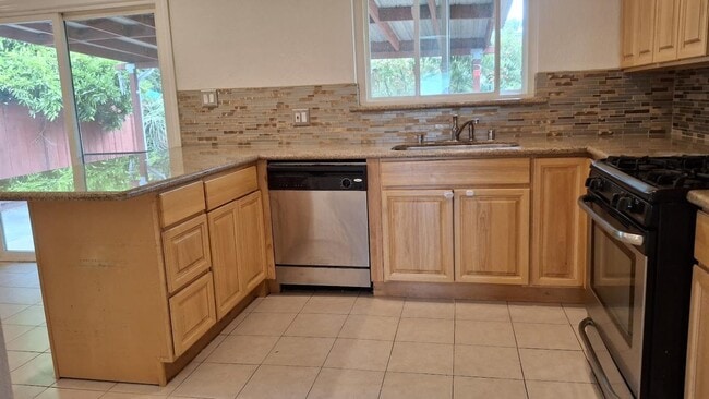 Building Photo - 35885 Adobe Dr