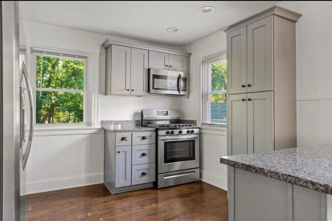 Building Photo - 4200 Homer Ave