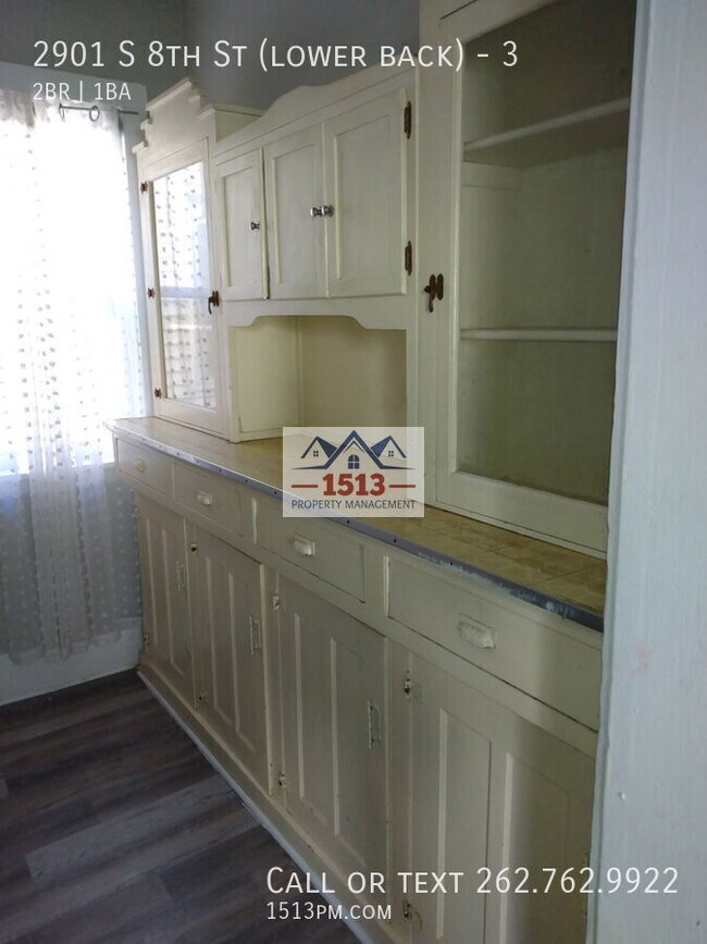 Building Photo - 2901 S 8th St