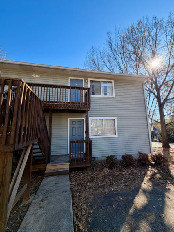 Building Photo - 1418 Riverview Rd