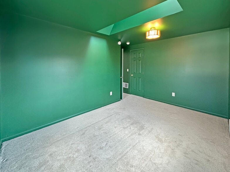 Building Photo - 4453 Newberry St