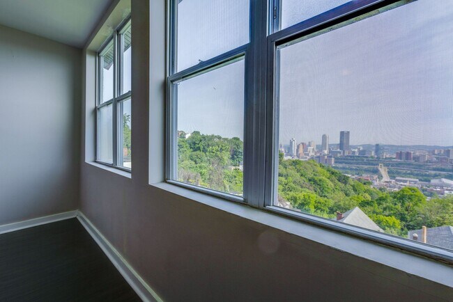 Building Photo - Available August - Check out this beautiful 2 bedroom w/ city views!