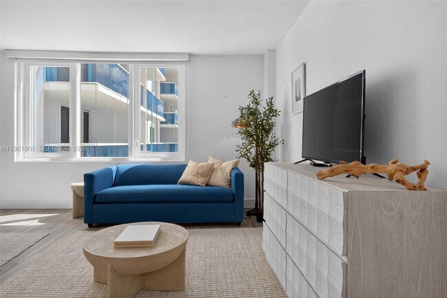 Building Photo - 2301 Collins Ave