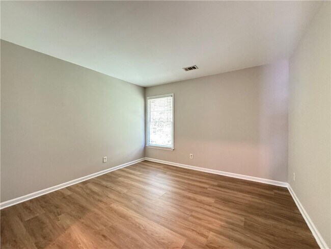 Building Photo - 7280 Devonhall Way