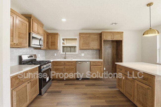 Building Photo - 644 Hunters Hill Rd