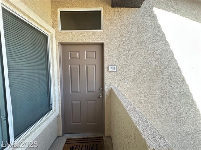 Primary Photo - 3460 Cactus Shadow St