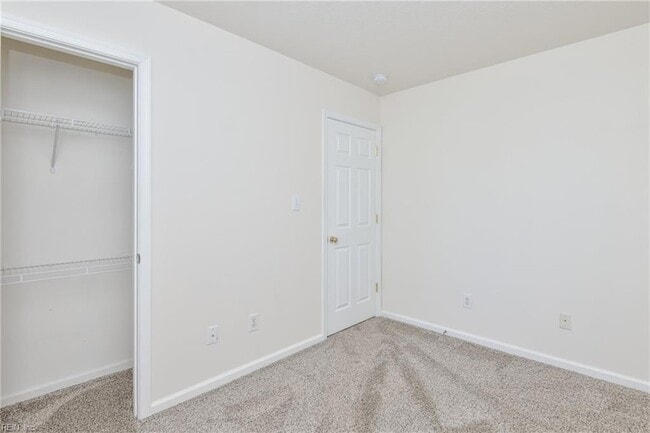 Building Photo - 1531 Creek Ct