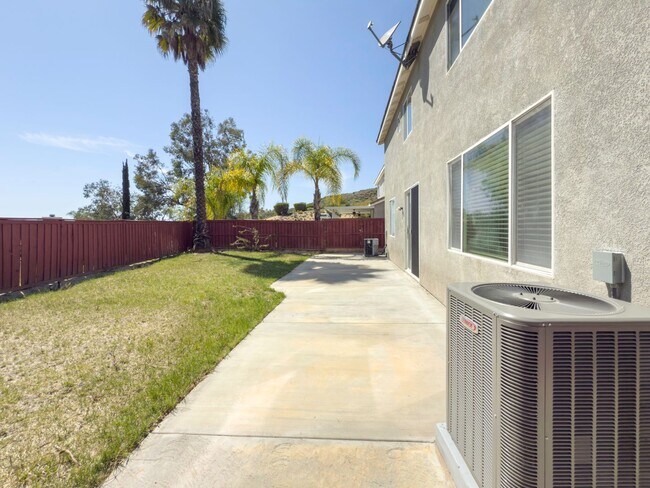 Building Photo - AVAILABLE NOW! 5 Bedroom, Cut-DeSac Home for Rent in a Beautiful, Murrieta Community!