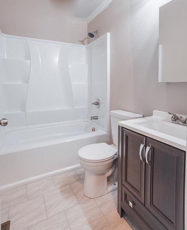 Building Photo - 1931 Delaware Ave