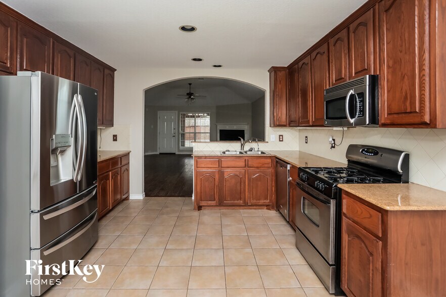 Building Photo - 1521 Vista Ridge Dr
