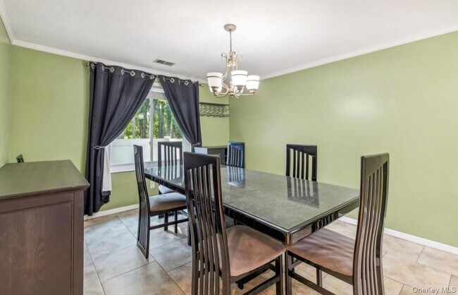 Building Photo - 598 Blue Ridge Dr
