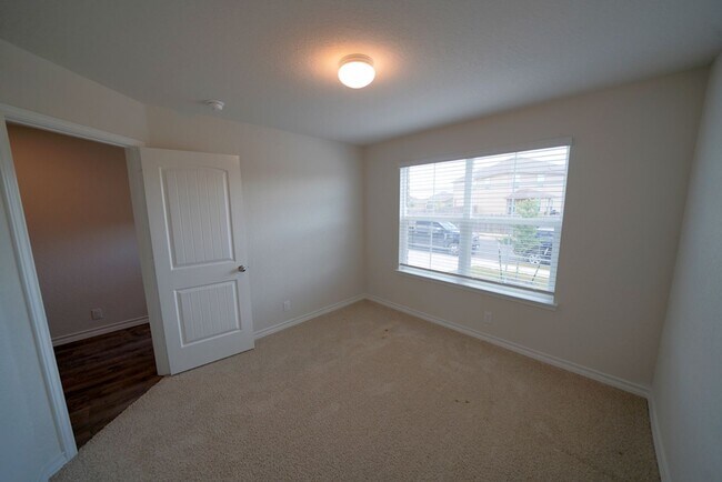 Building Photo - Like New Home in Red River Ranch (Cibolo)! -  Realtor Commission: $500