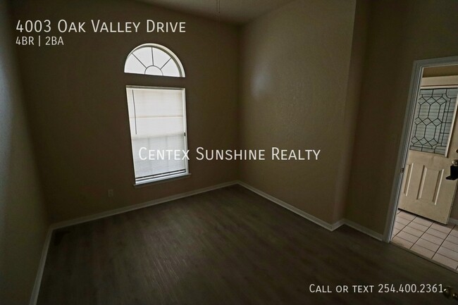 Building Photo - 4003 Oak Valley Dr