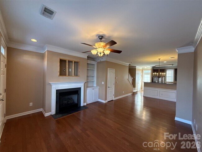 Building Photo - 8636 Beaver Creek Dr