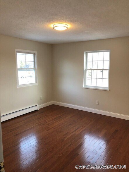 Building Photo - 21 Thomas Ave