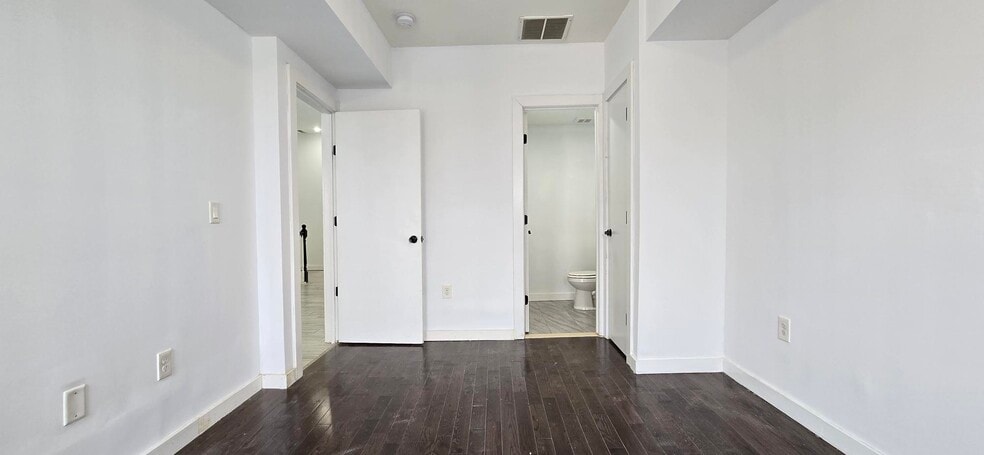 Unit 3 - 487 Ocean Ave