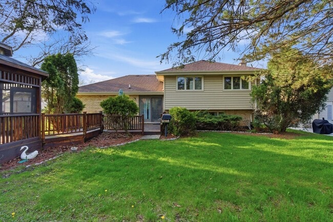 Building Photo - 14433 Mallard Dr