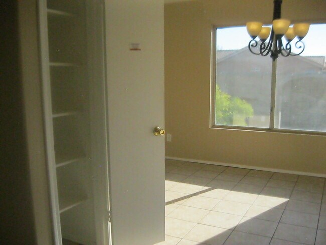 Building Photo - 7726 W Ocotillo Rd