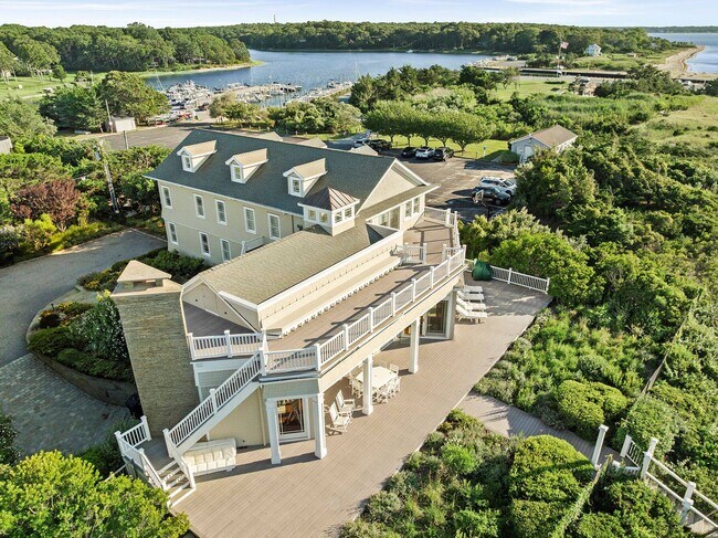 Building Photo - 351 Kings Point Rd