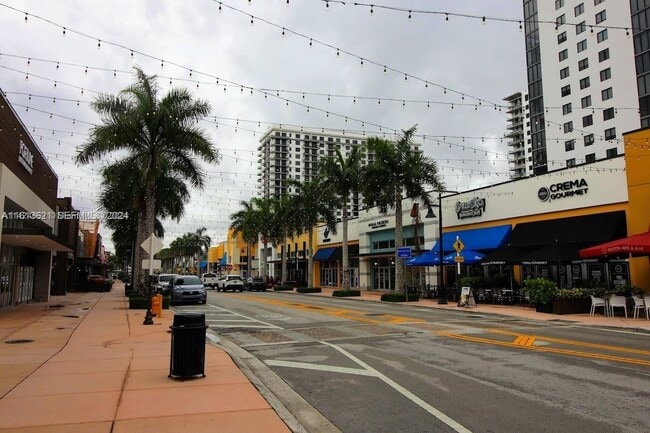 Building Photo - 5300 NW 87th Ave