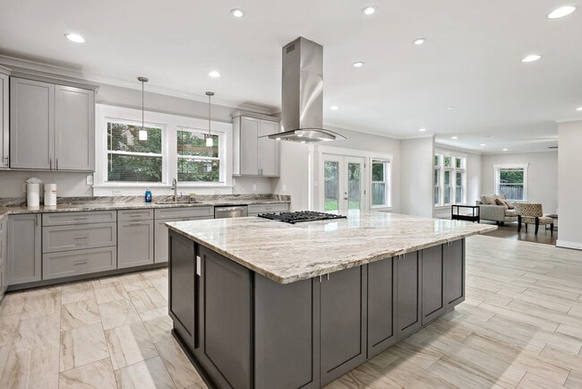 Building Photo - 2901 Random Rd