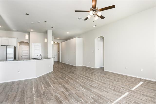 Building Photo - 749 Long Iron Dr