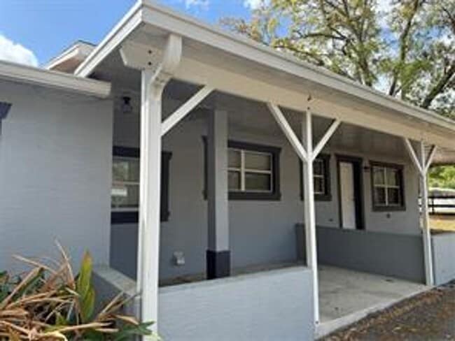 Building Photo - Leesburg Duplex