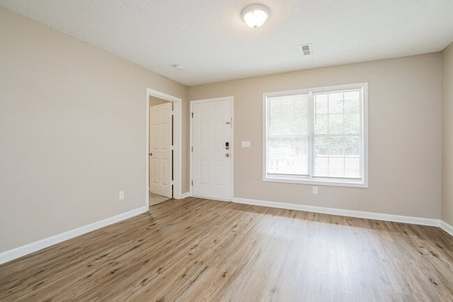 Building Photo - 33 35 Brantley Cir