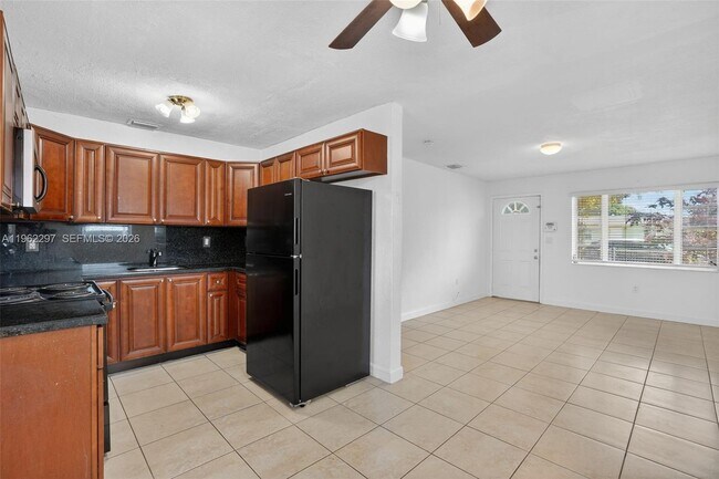 Building Photo - 10325 SW 149th Terrace