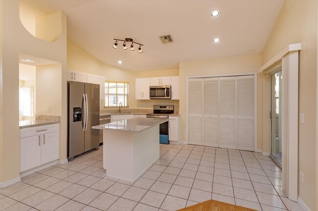 Building Photo - 1614 Sand Key Cir