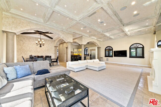 Building Photo - 458 Flores St