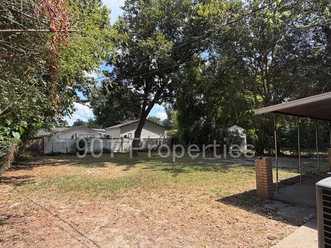 Building Photo - 1830 Eldorado St
